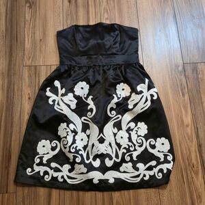 White House Black Market - Satin Strapless Dress White Floral Embroidery Party
